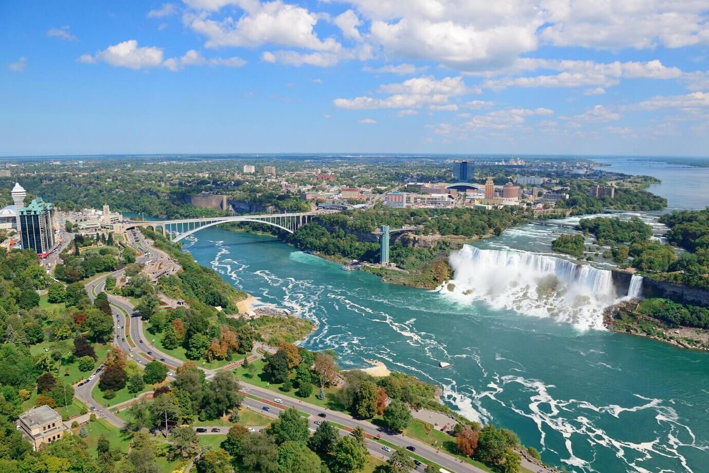 du hoc canada nen o dau
